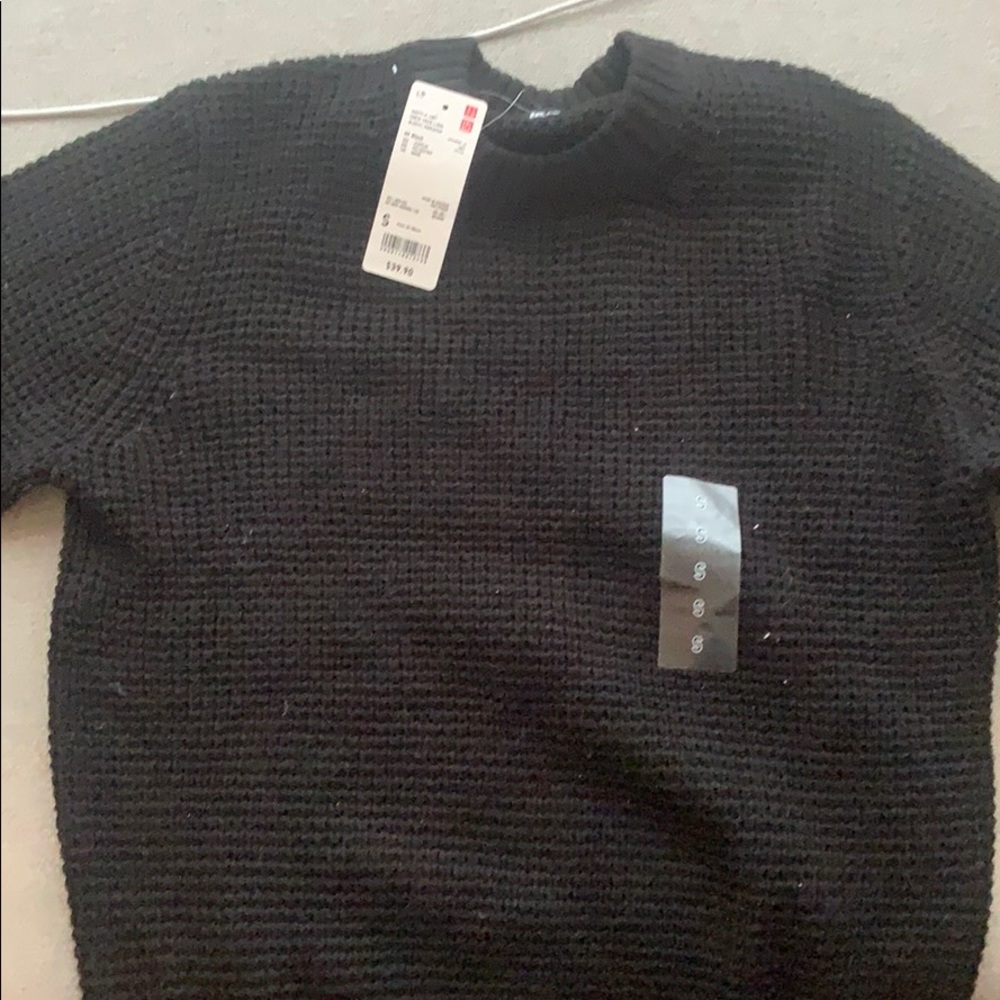 Uniqlo Men’s Sweater
